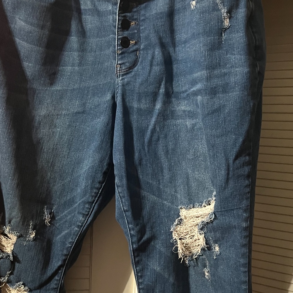 Judy Blue Distressed Blue Jeans